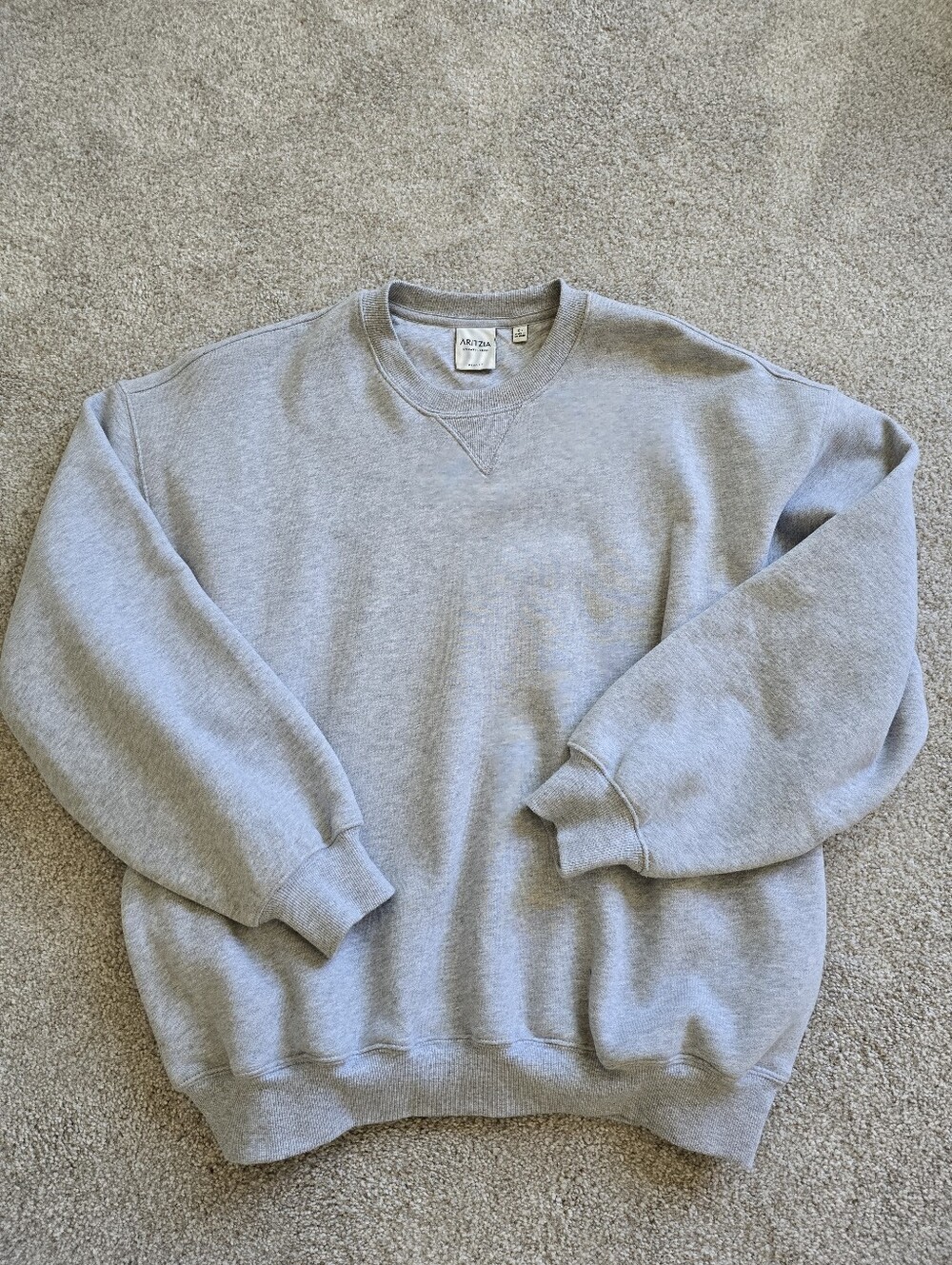 Aritzia Mega Fit Crew Hoodie Fleece Pockets Sweater Sweatshirt XS